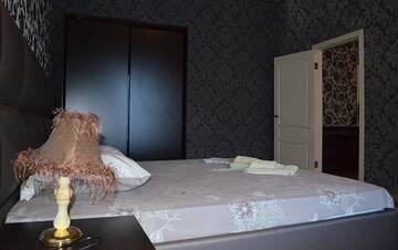 Фото номера Улучшенный четырехместный номер Отель Lazurnaya 2 г. Бердянск 9