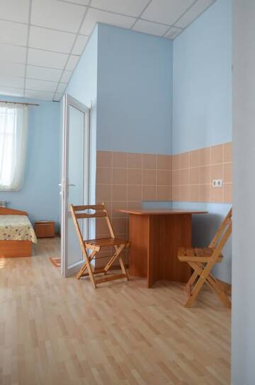 Фото номера Улучшенный двухместный номер с 1 кроватью Гостевой дом Guest house Azovets г. Бердянск 11