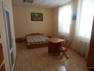 Фото номера Улучшенный двухместный номер с 1 кроватью Гостевой дом Guest house Azovets г. Бердянск 13