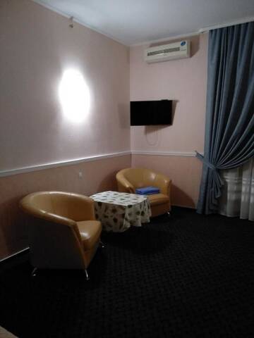 Фото номера Большой двухместный номер с 1 кроватью Отель Hotel Mon Senior г. Бердянск 9