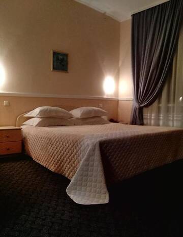 Фото номера Большой двухместный номер с 1 кроватью Отель Hotel Mon Senior г. Бердянск 12