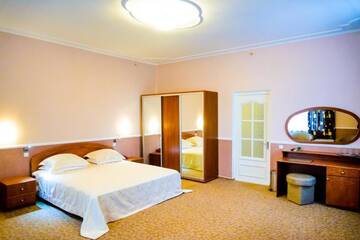 Фото номера Апартаменты с 2 спальнями Отель Hotel Mon Senior г. Бердянск 7