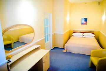 Фото номера Апартаменты с 2 спальнями Отель Hotel Mon Senior г. Бердянск 12