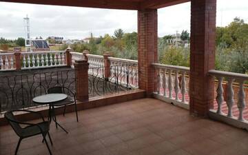Фото номера Двухместный номер Делюкс с 1 кроватью и балконом Отель Hotel Mon Senior г. Бердянск 7
