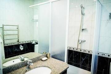 Фото номера Апартаменты с 2 спальнями Отель Hotel Mon Senior г. Бердянск 17