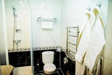 Фото номера Апартаменты с 2 спальнями Отель Hotel Mon Senior г. Бердянск 18
