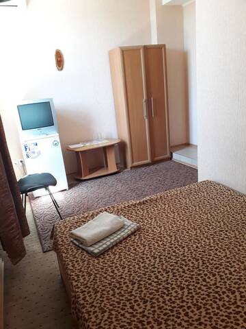 Фото номера Двухместный номер Делюкс с 1 кроватью Отель Hotel Azov г. Бердянск 10