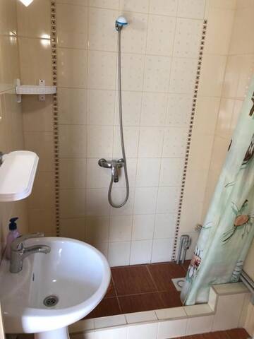 Фото номера Двухместный номер Делюкс с 1 кроватью и душем Гостевой дом Guest House Gostinnyi г. Бердянск 13
