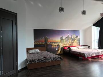 Фото номера Роскошный четырехместный номер Гостевой дом Guest House Gostinnyi г. Бердянск 4