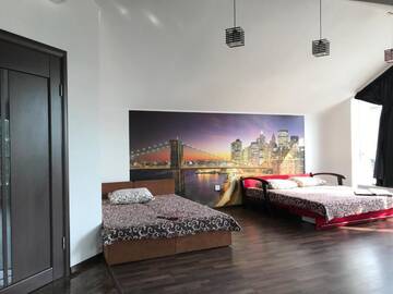 Фото номера Роскошный четырехместный номер Гостевой дом Guest House Gostinnyi г. Бердянск 5