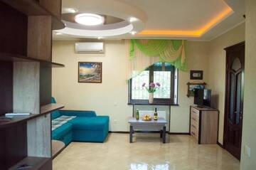 Фото номера Апартаменты с 1 спальней Гостевой дом Guest House - Italiyska Street г. Бердянск 20