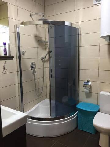 Фото номера Апартаменты с 1 спальней Гостевой дом Guest House - Italiyska Street г. Бердянск 33