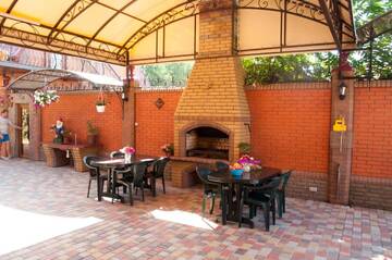 Фото номера Апартаменты с 2 спальнями Гостевой дом Guest House - Italiyska Street г. Бердянск 9