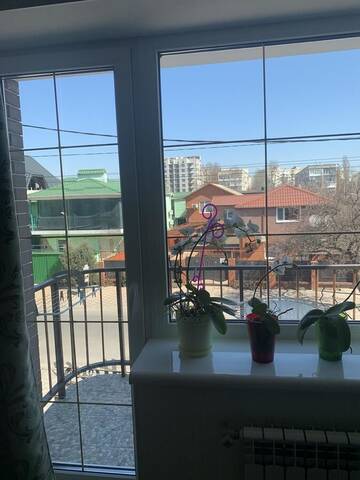 Фото номера Четырехместный номер с балконом Гостевой дом Sun House г. Бердянск 5
