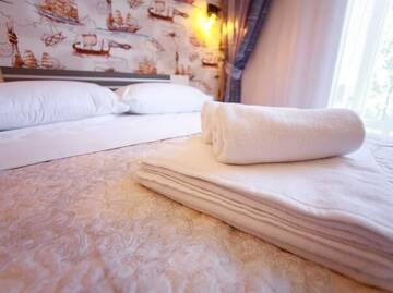 Фото номера Классический трехместный номер Отель SLEEP TIME г. Бердянск 2