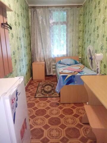 Фото номера Одноместный номер с общим душем и туалетом Кемпинги База отдыха Морская г. Бердянск 3