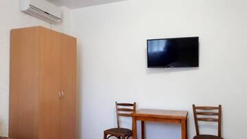 Фото номера Семейный полулюкс Гостевой дом ЦЕНТР - Center г. Бердянск 30