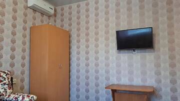 Фото номера Семейный полулюкс Гостевой дом ЦЕНТР - Center г. Бердянск 7