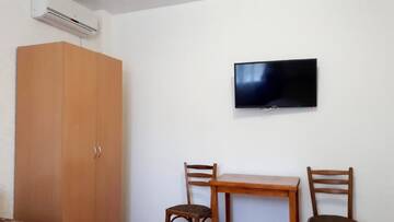 Фото номера Семейный полулюкс Гостевой дом ЦЕНТР - Center г. Бердянск 18